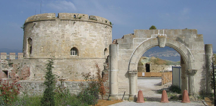 XVIIth century tower and western gate